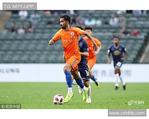 山东鲁能贺岁杯对阵奥克兰城的精彩赛果分析与比赛回顾