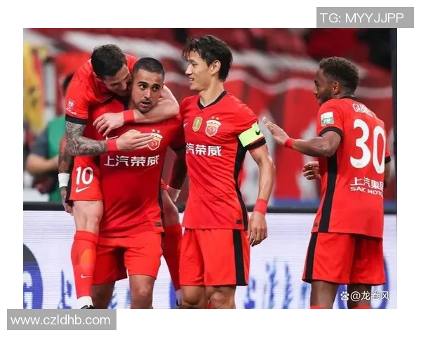 日拉普拉塔大学生与博卡青年激战正酣精彩对决引发球迷热议