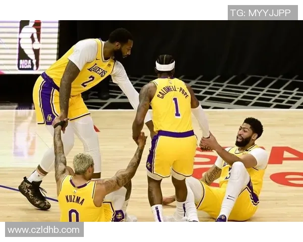 湖人主场迎战开拓者争夺季后赛席位精彩对决即将上演