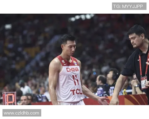 战友情！周鹏直播谈起易建联：大哥永远是大哥 暗里都有交流联络